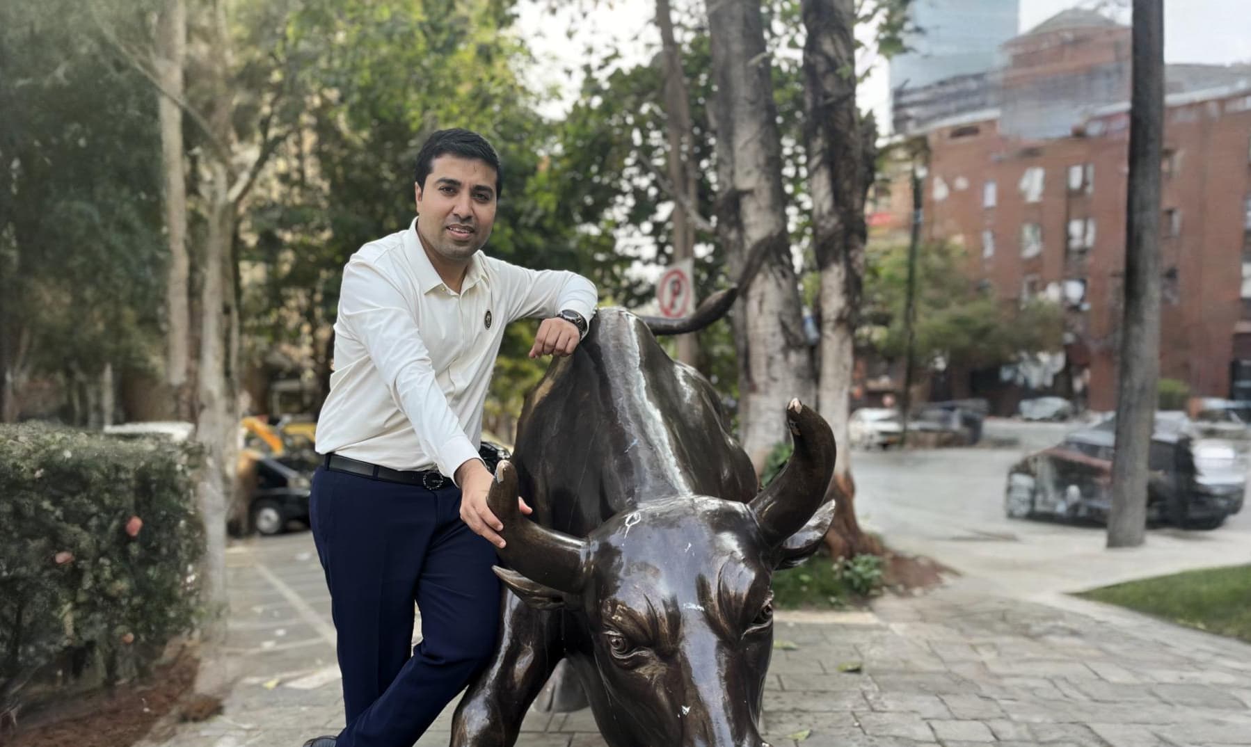 Chandan Taparia's Journey Background